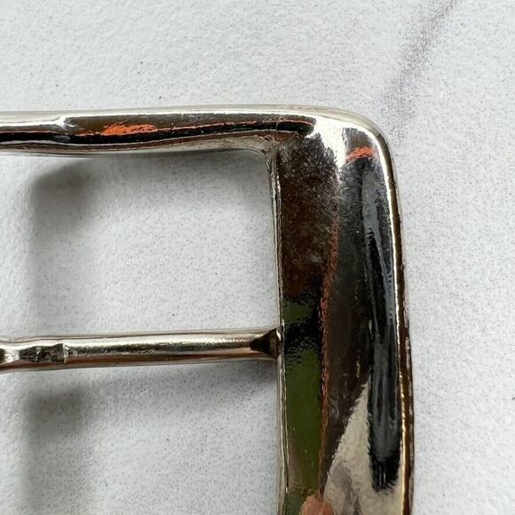 Small Silver Tone Simple Basic Belt Buckle - Picture 8 of 9
